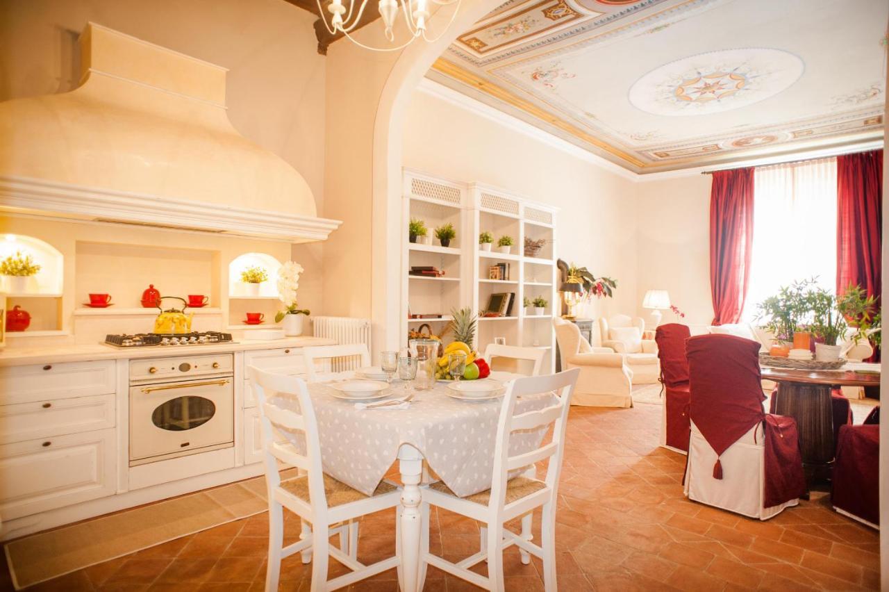 Casa Daniela, Beyond The Extraordinary Romantic Quiet Spacious Apartment Next To Guinigi Tower Lucca Exterior foto